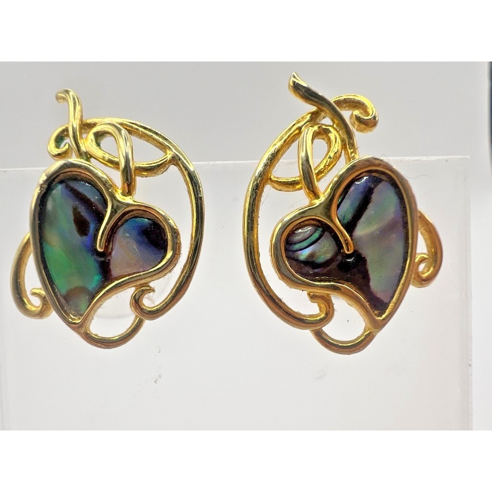 ✨ DARIÉ‎ Vintage Abalone Earrings
